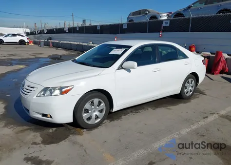 2007 Toyota Camry Le z USA, uszkodzony, nr VIN 4T1BE46KX7U662984